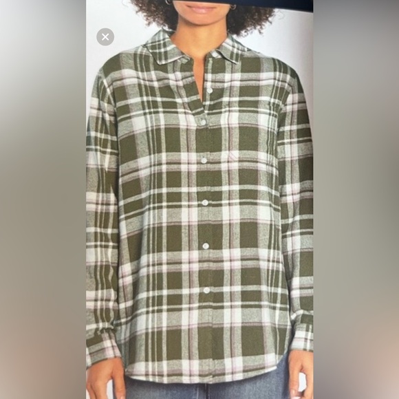 GAP Tops - NWT Gap size small flannel shirt.  Non-smoking home.